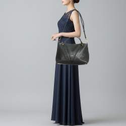 مملوكة مسبقًا Louis Vuitton V MM Black Monogram Empreinte Leather Tote