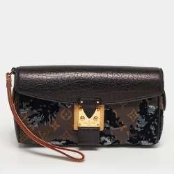 Pre Owned Louis Vuitton Fleur de Jais Manege Black/Monogram Canvas and Leather Limited Edition Clutch