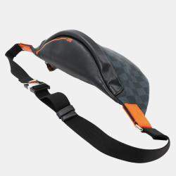 Pre Owned حقيبة جسم كانفاس كوبالت دايملر ابيوني ديسكفري بومباج لويس فيتون