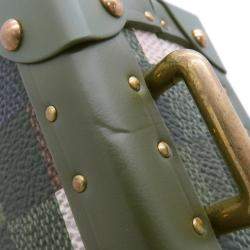 مملوكة مسب�قًا Louis Vuitton Damier Damouflage Neo Wallet Trunk Shoulder Bag