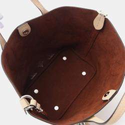 مملوكة مسبقًا Louis Vuitton Blossom Pm Mahina Handbag Leather Beige