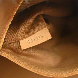 مملوكة مسبقًا Louis Vuitton Alma Handbag Monogram