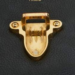 مملوكة مسبقًا حقيبة لويس فويتون فيكتوار قماش مونوغرام أسود