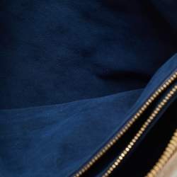 مملوكة مسبقًا حقيبة لويس فيتون كوسين PM منقوشة مونوجرام لون رمادي فاتح