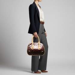 مملوكة مسبقًا حقيبة لوي فيتون سوميت دريف فيرنيه مونوغرامي عنابية