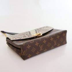 مملوكة مسبقًا حقيبة لوي فيتون ساينت بلاسيد بجلد الثعبان بني مونوغرام