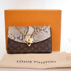 مملوكة مسبقًا حقيبة لوي فيتون ساينت بلاسيد بجلد الثعبان بني مونوغرام