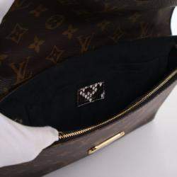 مملوكة مسبقًا حقيبة لوي فيتون ساينت بلاسيد بجلد الثعبان بني مونوغرام