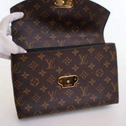 مملوكة مسبقًا حقيبة لوي فيتون ساينت بلاسيد بجلد الثعبان بني مونوغرام