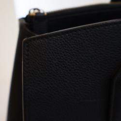 Pre Owned حقيبة لوي في تون سيتي ستيمر إسود توريلون متوسط الحجم