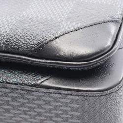 مملوكة مسبقًا حقيبة رسول ثلاثية دامير جرافيت قماش مطلي وجلد سوداء لويس فويتون