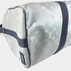 مملوكة مسبقًا حقيبة بوسطن لوي فيتون ساتالايت كييبال باندوليير 50 كانفاس جلدي فضي مونوجرامي