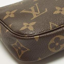 مملوكة مسبقًا Louis Vuitton Mini Monogram Canvas Pochette Accessoires Bag