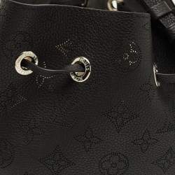 Pre Owned Louis Vuitton Bella Black Monogram Mahina Leather Bucket Bag