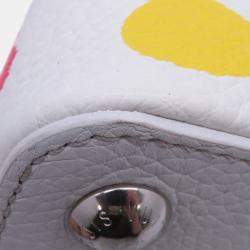 مملوكة مسبقًا حقيبة لويس فيتون كابوسينس Lvxyk جلد توريلون منقطة مطلية أبيض/متعدد الألوان بحجم بي بي