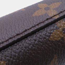 مملوكة مسبقًا Louis Vuitton Brown Monogram Fold Me Pouch
