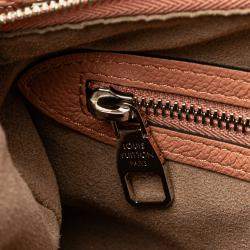 مملوكة م سبقًا Louis Vuitton Pink Monogram Mahina Selene PM