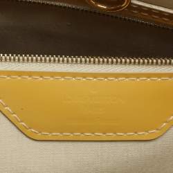 مملوكة مسبقًا حقيبة لوي فيتون كاتالينا مونوغرام فيرنيه أبيض مرجاني EW 