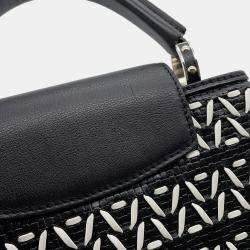 Pre Owned Louis Vuitton Capucines Noir/White Leather Size BB