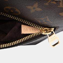 مملوكة مسبقًا Louis Vuitton Brown Monogram Pochette Metis