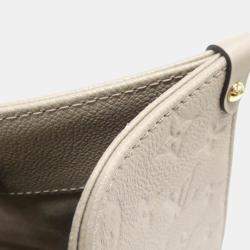 مملوكة مسبقًا Louis Vuitton Monogram Empreinte On-The-Go Mm Handbag