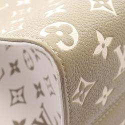 Pre Owned حقيبة لوي فيتون أون ذا غو متوسطة مونوجرام إمبريونت جلد كاكي وعاجي