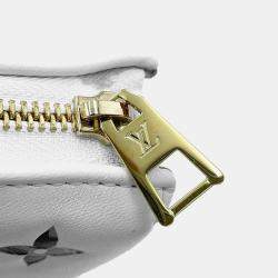 مملوكة مسبقًا Louis Vuitton Coussin Pm Monogram Lamb Leather Shoulder Bag White