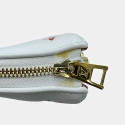 مملوكة مسبقًا Louis Vuitton Coussin Pm Monogram Lamb Leather Shoulder Bag White