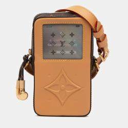 مملوكة مسبقًا Louis Vuitton Brown Monogram Music Player Wearable Wallet