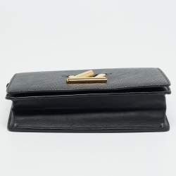 مملوكة مسبقًا Louis Vuitton Twist Belt Black Epi Leather Chain Pouch