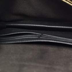 مملوكة مسبقًا Louis Vuitton Twist Belt Black Epi Leather Chain Pouch