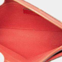 مملوكة مسبقًا حقيبة لويس فيتون كلاتش بيلاس مونوغرام أحمر بني