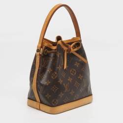 مملوكة مسبقًا حقيبة لويس فويتون نوي كانفاس مونوغرام بحجم صغير