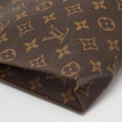 مملوكة مسبقًا Louis Vuitton Toiletry Pouch Monogram Canvas Clutch