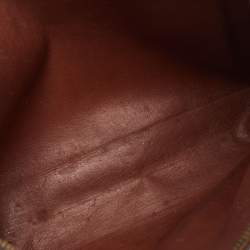 مملوكة مسبقًا Louis Vuitton Toiletry Pouch Monogram Canvas Clutch