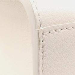 مملوكة مسبقًا Louis Vuitton Lock & Go Handbag