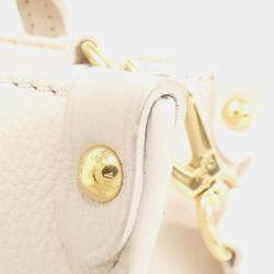 مملوكة مسبقًا Louis Vuitton Lock & Go Handbag