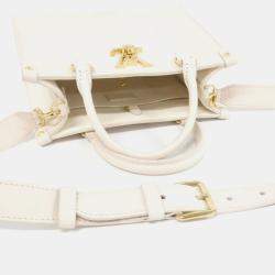 مملوكة مسبقًا Louis Vuitton Lock & Go Handbag