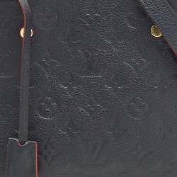 مملوكة مسبقًا حقيبة لويس فيتون مونتيجن بي بي مونوجرام إمبرانت جلد أزرق إنفيني