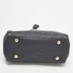 مملوكة مسبقًا حقيبة لويس فيتون مونتيجن بي بي مونوجرام إمبرانت جلد أزرق إنفيني