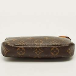 مملوكة مسبقًا Louis Vuitton Mini Monogram Canvas Pochette Accessoires