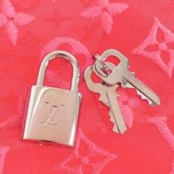 مملوكة مسبقًا حقيبة يد لويس فيتون باندولير 50 سم شفاف بتصميم مونوغرام وردي بوسطن