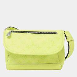 Pre Owned Louis Vuitton Taiga Llama Pulse Messenger Handbag