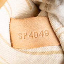 مملوكة مسبقًا حقيبة لويس فويتون نيفيرفول دامير أزور بيضاء بحجم متوسط