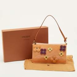 Pre Owned Louis Vuitton Lexington Baby Pink Patent Leather Pochette