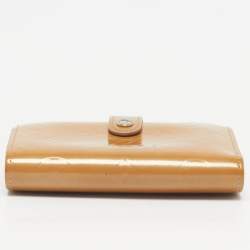 مملوكة مسبقًا Louis Vuitton Porte Monnaie Noisette Monogram Vernis Wallet