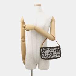 مملوكة مسبقًا Louis Vuitton Pochette Accessoires White/Brown Monogram Graffiti