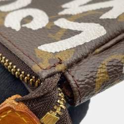 مملوكة مسبقًا Louis Vuitton Pochette Accessoires White/Brown Monogram Graffiti
