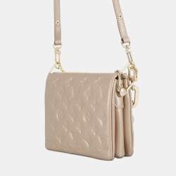 مملوكة مسبقًا وسادة لويس فويتون ذهب جلد الحمل الصغير بي بي