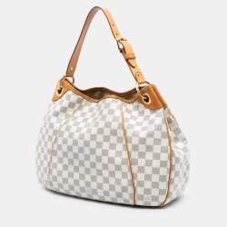 Pre Owned حقيبة لوي فيتون بيضاء داميير أزور غاليريا بي إم